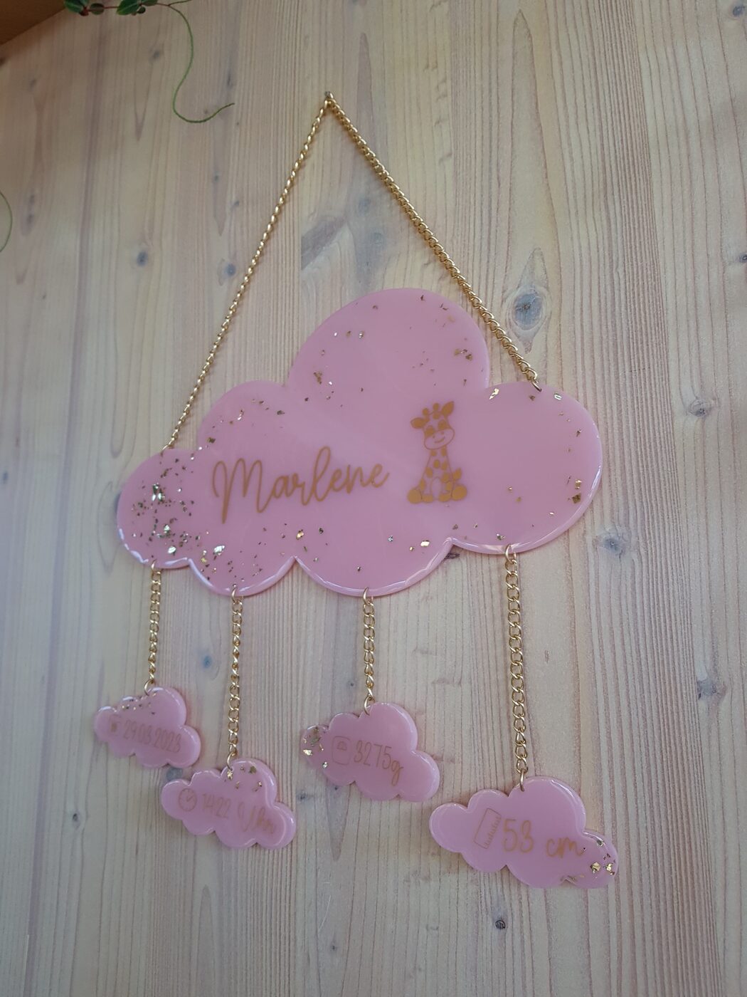 Babywolke „Marlene“ — personalisiertes Unikat aus Epoxidharz