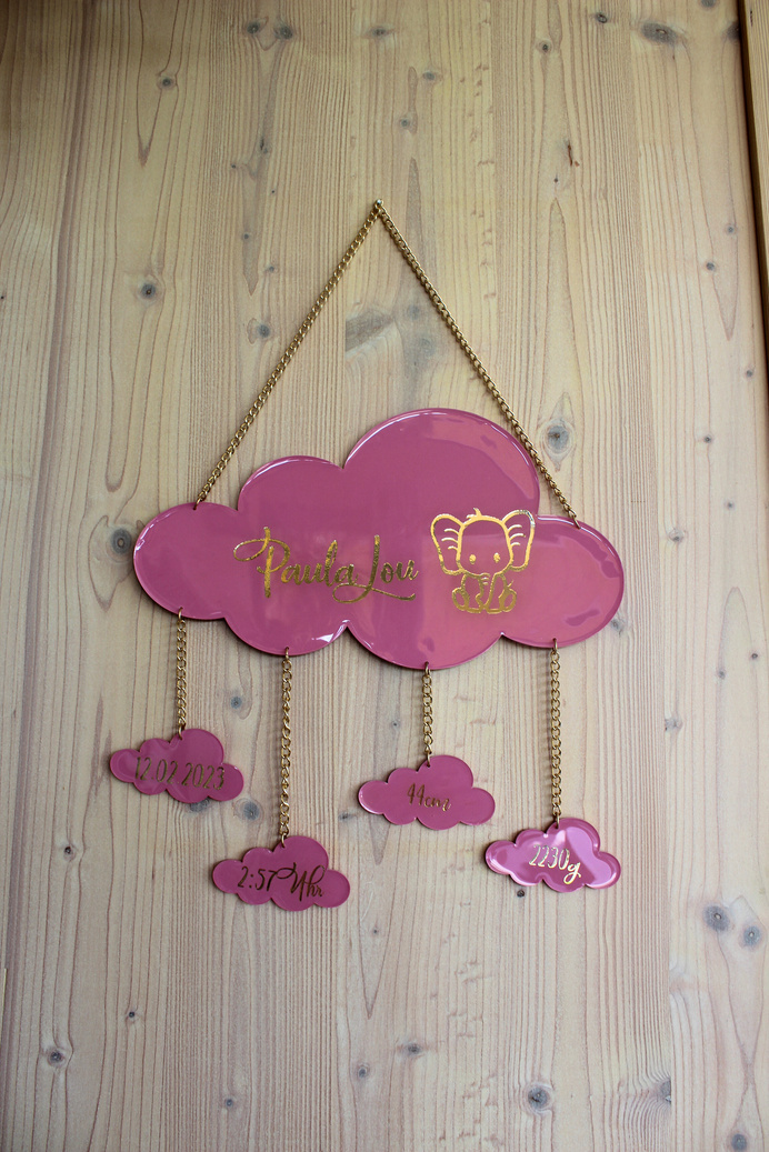 Personalisierte Babywolke aus Epoxidharz für Paula